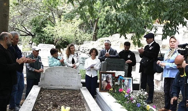 İstanbul Büyükşehir Belediyesi Şehir Tiyatroları’nın değerli sanatçısı, yazar, eğitmen ve