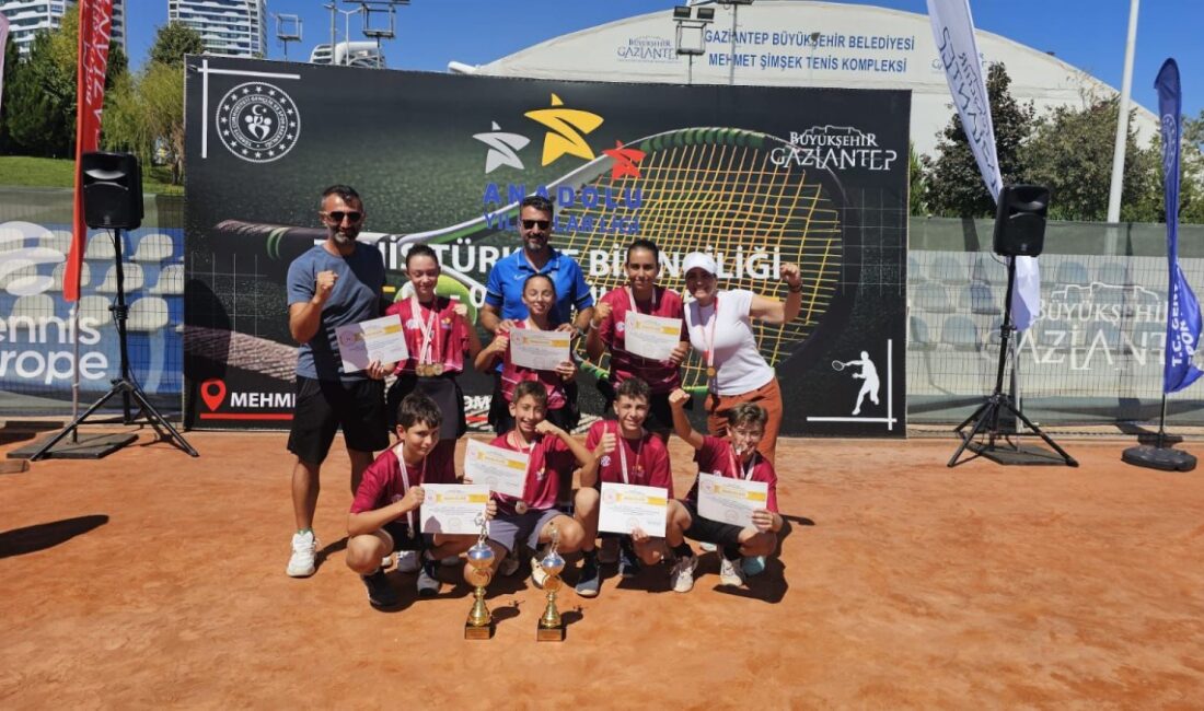 Büyükşehir Belediyespor Kulübü tenis takımı, Anadolu Yıldızlar Ligi’nde kadınlarda Türkiye