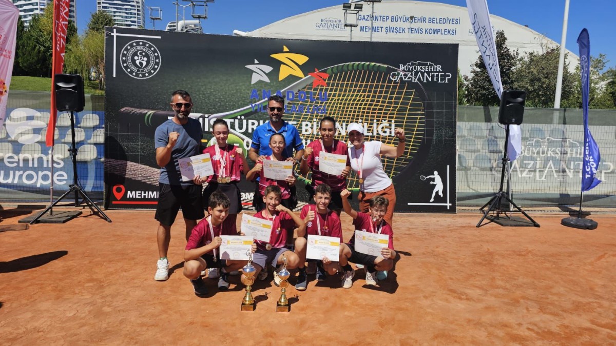 Büyükşehir Belediyespor Kulübü tenis takımı, Anadolu Yıldızlar Ligi’nde kadınlarda Türkiye