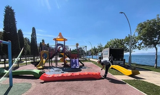 Kocaeli Büyükşehir Belediyesi, kent genelinde bulunan ve zaman içerisinde eskiyerek