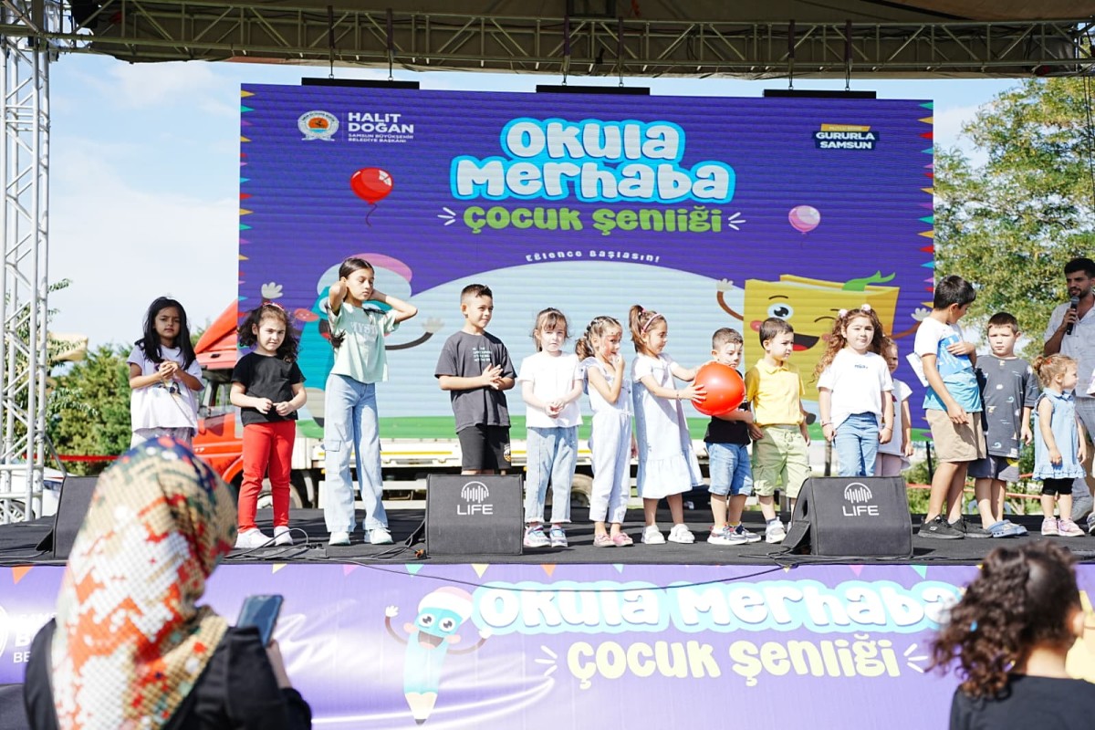 Samsun’da, Samsun Büyükşehir Belediyesi’nin düzenlediği “Okula Merhaba Çocuk Şenliği” büyük