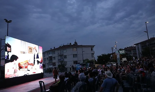 Çankaya Belediyesi'nin Temmuz ayında başladığı Açık Hava Sinema Günleri, 21