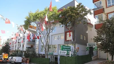 Ankara’da öğrenim gören üniversite öğrencilerinin eğitim hayatına çeşitli desteklerde bulunan