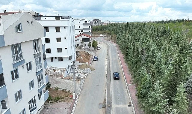 Kocaeli Büyükşehir Belediyesi’nin yol yapım, bakım ve genişletme projeleri kent