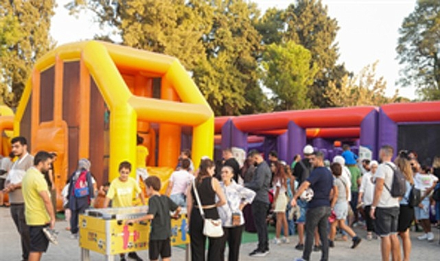 İzmir Büyükşehir Belediyesi’nin ev sahipliğinde İZFAŞ tarafından düzenlenen 94. İzmir