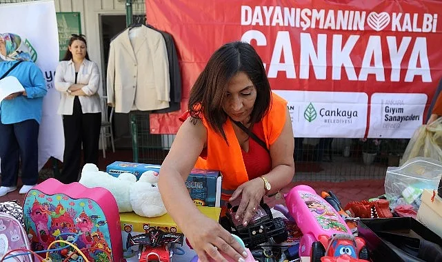 Çankaya Belediyesi, ‘Giysiler Paylaştıkça Değerleniyor’ projesi kapsamında iki mahallede daha