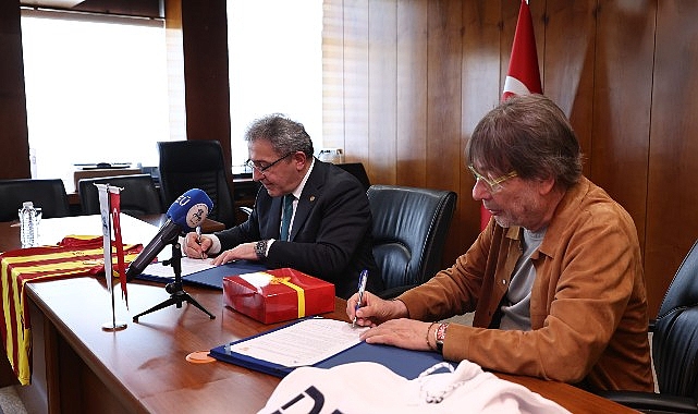 Göztepe Onursal Başkanı Mehmet Sepil ve kulüp yöneticileri, DEÜ Rektörü