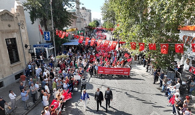 Edremit’in düşman işgalinden kurtuluşunun 103. yıldönümü, düzenlenen törenlerle büyük bir