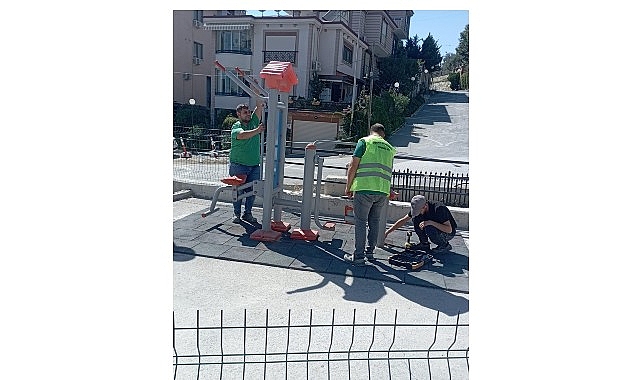 Edremit Belediyesi, kent genelindeki parklar ve yeşil alanlarda kapsamlı bir