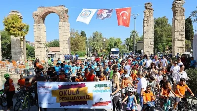 Efes Selçuk Belediyesi, İzmir Büyükşehir Belediyesi, Efes Selçuk Bisikletlileri Derneği,