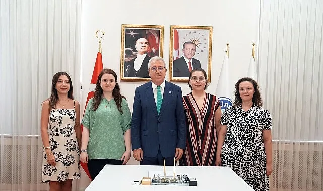 Ege Üniversitesi Eczacılık Fakültesi öğretim üyesi Prof. Dr. Pınar Kara’nın