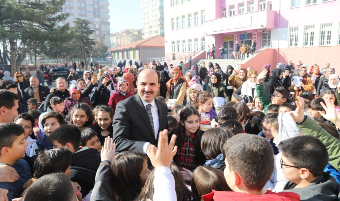 Konya Büyükşehir Belediyesi, 2025-2026 eğitim-öğretim yılında da öğrencilere eğitim desteğini