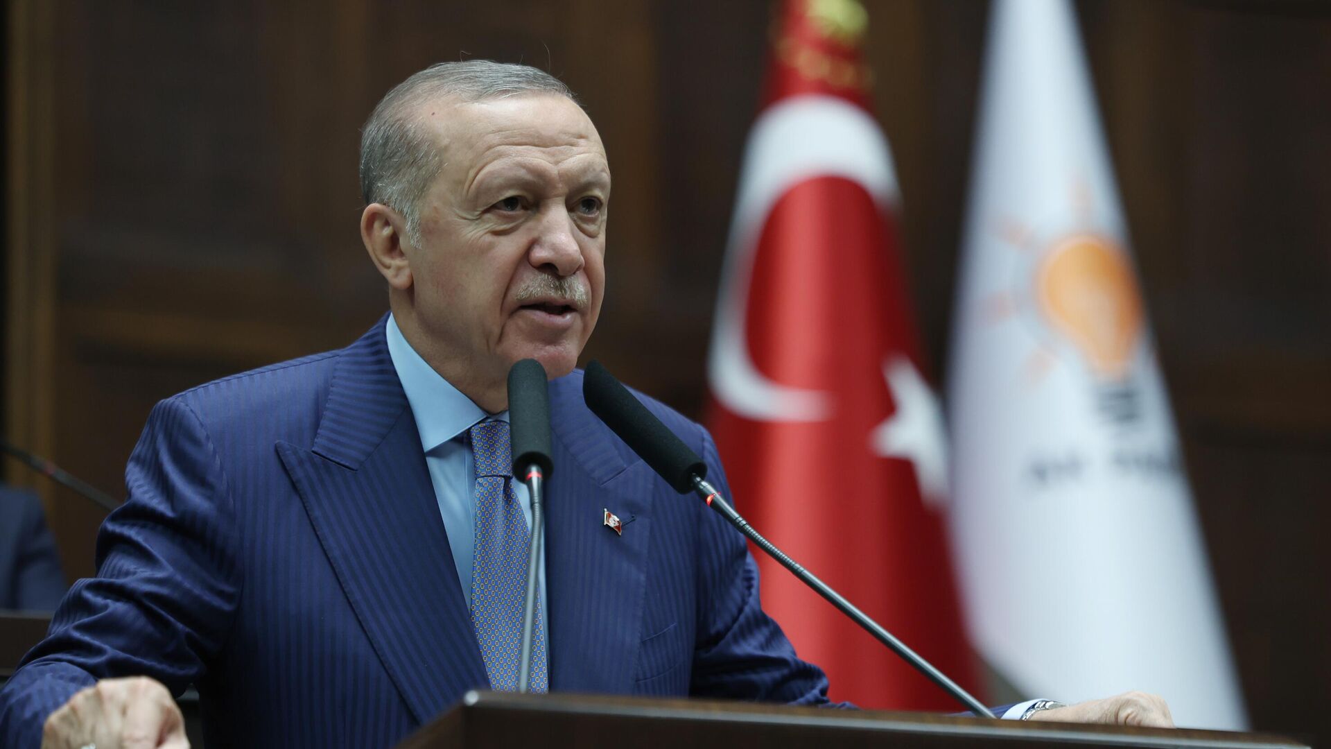 Cumhurbaşkanı Erdoğan Çin dönüşü uçakta gazetecilerle sohbetinde ekonomiye ve 'Terörsüz