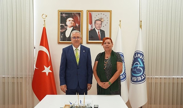 Ege Üniversitesi Edebiyat Fakültesi Türk Dili ve Edebiyatı Bölümü öğretim