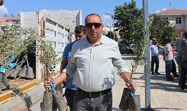 Antalya Büyükşehir Belediyesi’nin tarımsal alandaki destekleri sürüyor. Büyükşehir Belediyesi, Gazipaşa’da