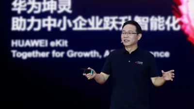Huawei Yönetim Kurulu İcra Direktörü David Wang, Şanghay’da gerçekleştirilen HUAWEI