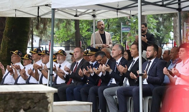 İnegöl’ün düşman işgalinden kurtuluşunun 103’üncü yılı, Atatürk Anıtı’nda düzenlenen tören