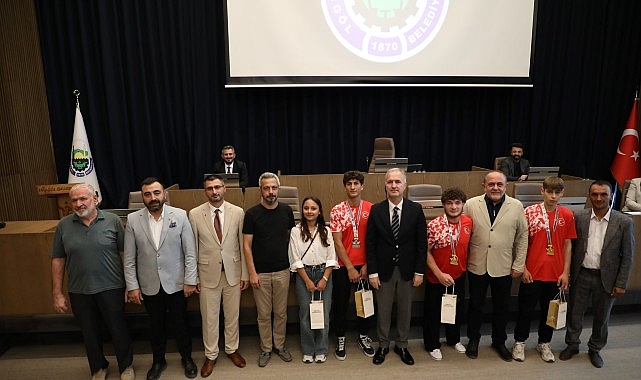 Romanya’da yapılan Avrupa Bilek Güreşi Şampiyonasında derece elde eden İnegöllü