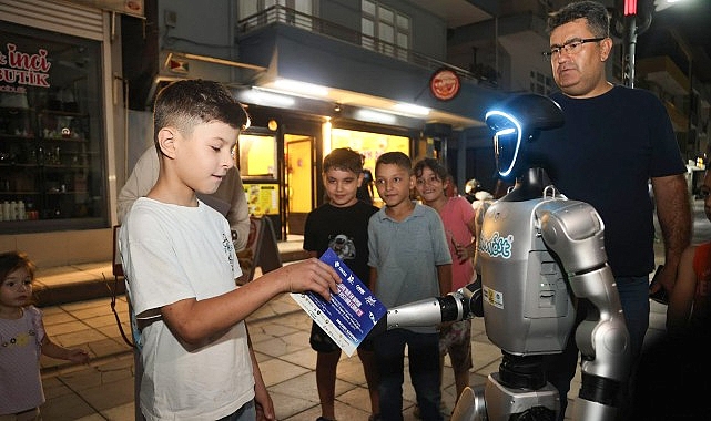 Canik Belediyesi'nin hazırladığı Türkiye'nin en büyük yapay zekâ festivalinde sahne