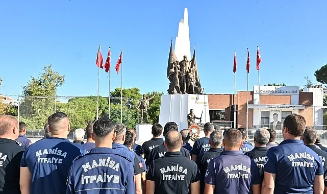 Manisa Büyükşehir Belediyesi İtfaiye Daire Başkanlığı tarafından Cumhuriyet Meydanı’nda düzenlenen