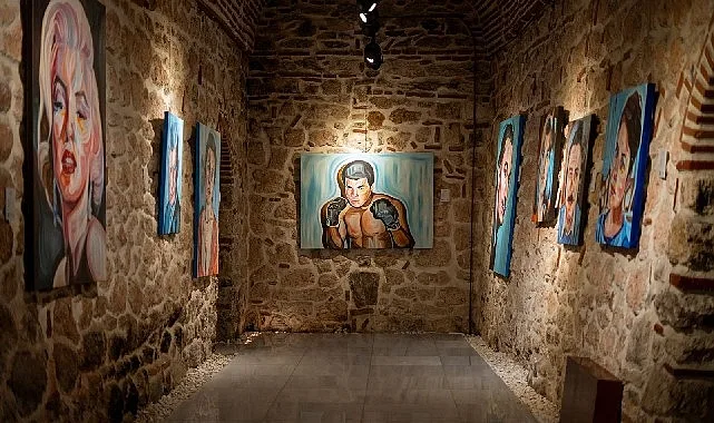 Sanatçı Ayşe Betil, üçüncü kişisel sergisi “İz ile Düş Arasında