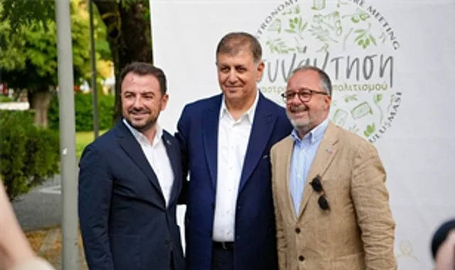 İzmir Büyükşehir Belediye Başkanı Dr. Cemil Tugay, Midilli Belediyesi ve