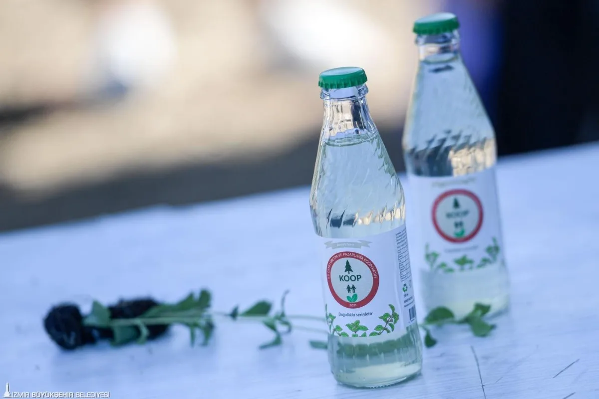 İzmir Büyükşehir Belediyesi, kırsaldaki üreticilere yönelik katma değerli ürün desteklerini