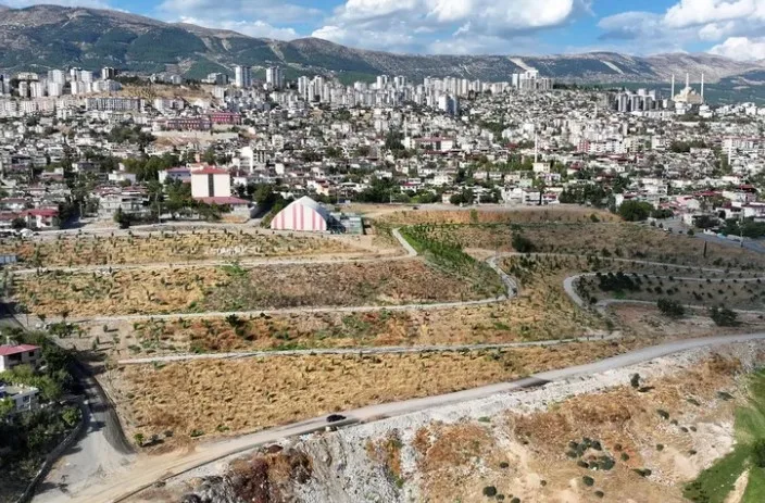 Kahramanmaraş Büyükşehir Belediyesi, Onikişubat Malik Ejder Mahallesi’nde 74 bin metrekarelik