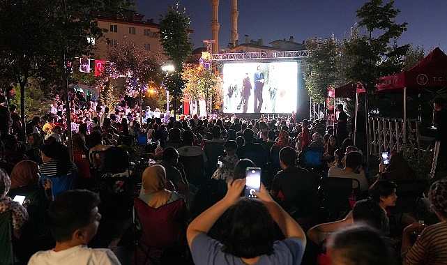 Keçiören Belediyesi tarafından düzenlenen “Bir Yaz Akşamı Sineması ve Sokak