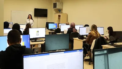 Konya Büyükşehir Belediyesi Meslek Edindirme Kursları ile Aile Sanat ve