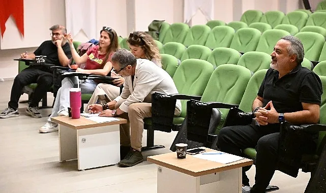 Manisa Büyükşehir Belediyesi Konservatuarı, ikinci yılında da altı farklı branşta