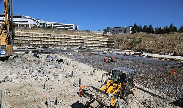Kocaeli Büyükşehir Belediyesi’nin Umuttepe Kampüsü’nde projelendirdiği cami ve otopark inşasında