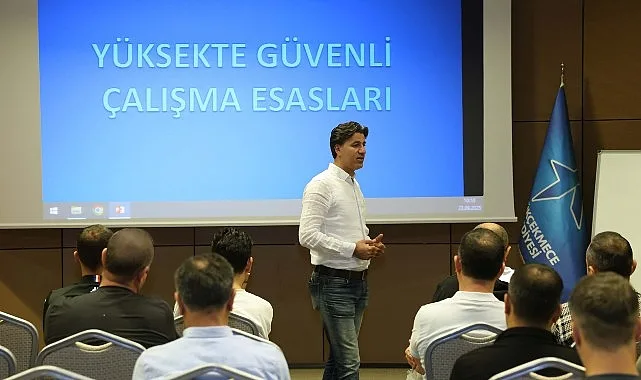 Küçükçekmece Belediyesi İnsan Kaynakları ve Eğitim Müdürlüğü yüksekte çalışan personelin