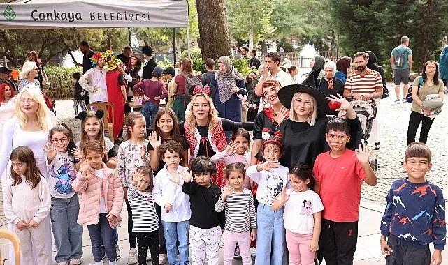 Çankaya Belediyesi Ankara’daki özel tiyatrolara kapılarını açtı. Özel tiyatrolar sezon