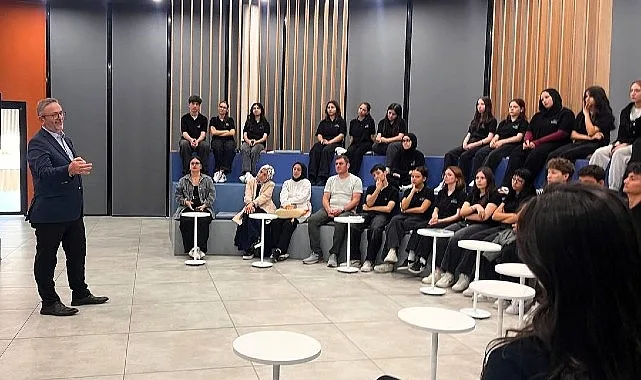 15. Kocaeli Kitap Fuarı’nın heyecanı “Kütüphanem Kocaeli” buluşmalarında artıyor. İzmit