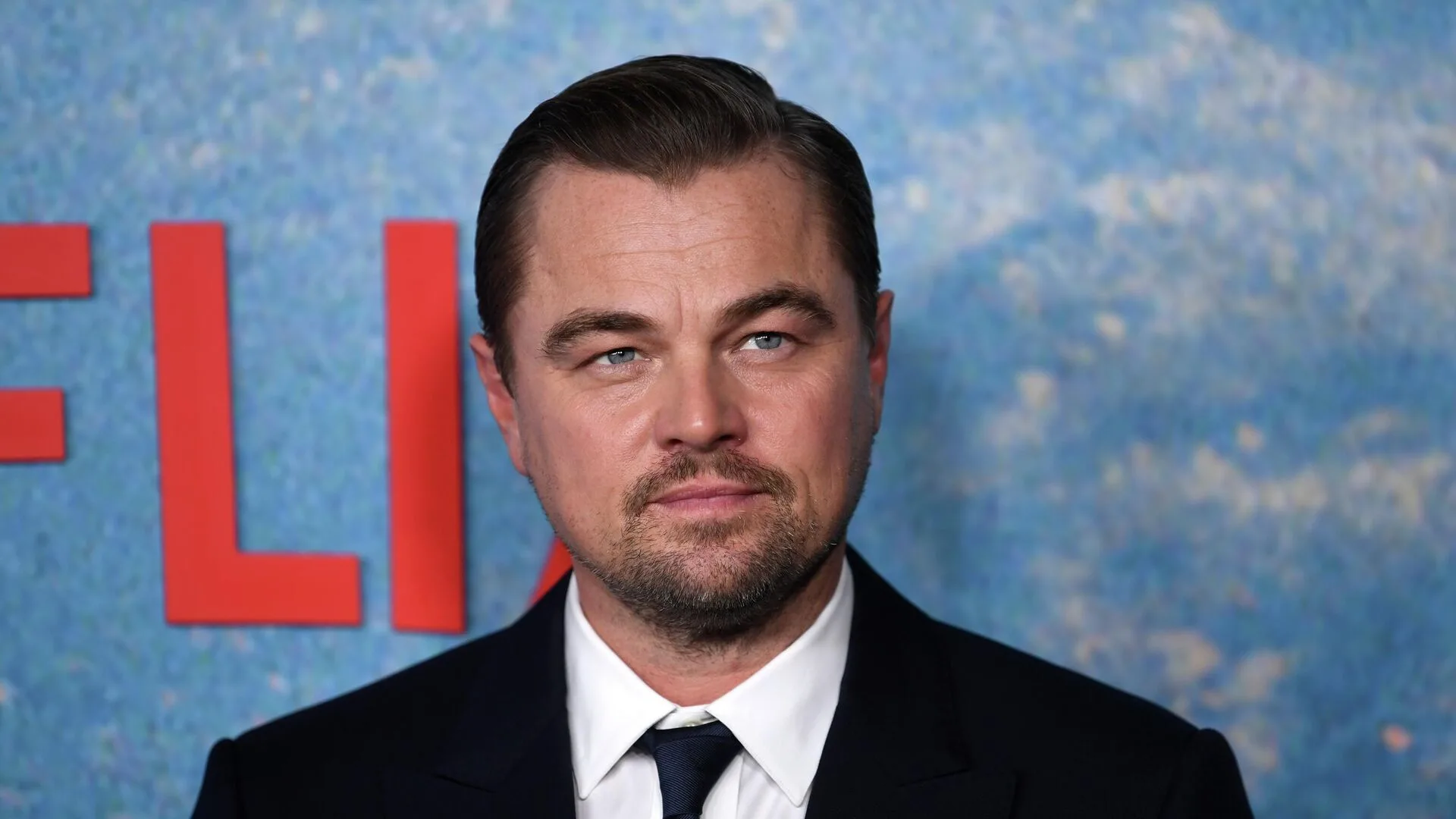 Hollywood’un ünlü isimleri Leonardo DiCaprio ve Benicio Del Toro, “One