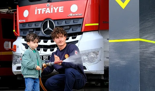 Büyükşehir Belediyesi’ne bağlı Lokomotif Çocuk Köyü öğrencileri, “İtfaiye Haftası” kapsamında Kocaeli Büyükşehir Belediyesi