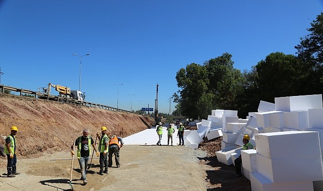 Kocaeli Büyükşehir Belediyesi’nin “Başiskele Kavşağı Projesi” geofoam teknolojisi ile ilerliyor.