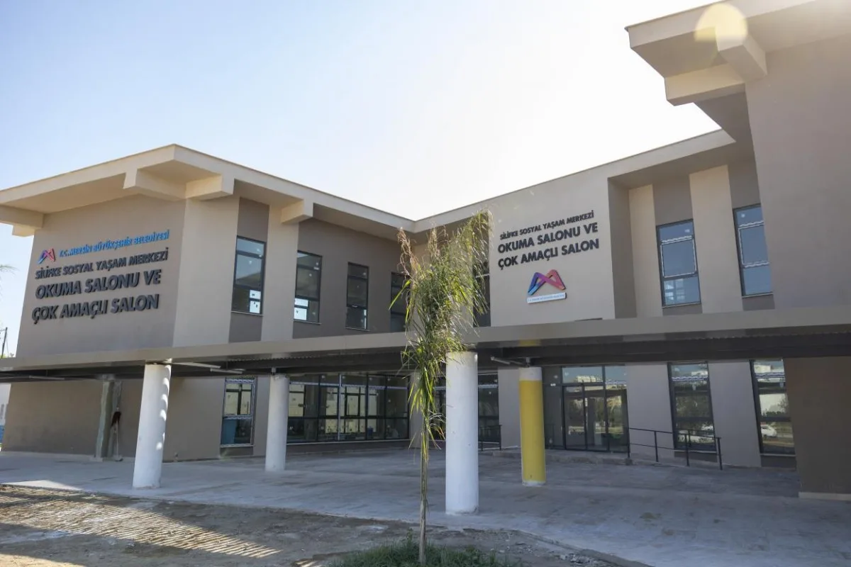 Mersin Büyükşehir Belediyesi’nin Silifke ilçesinde yapımını sürdürdüğü ‘Silifke Sosyal Yaşam