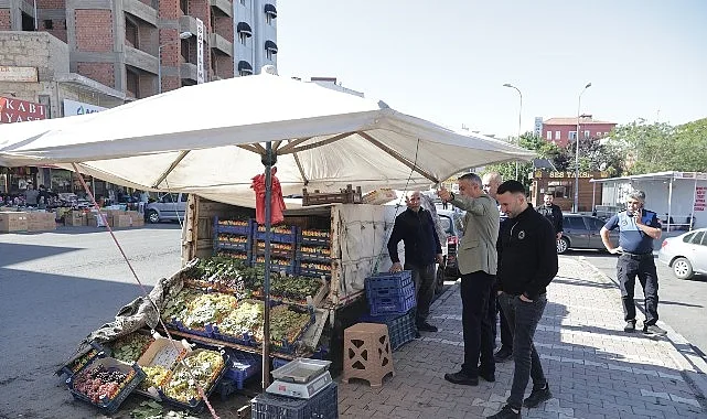 Nevşehir Belediyesi Zabıta Müdürlüğü ekipleri yaya ve araç trafiğinin aksamaması