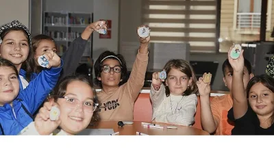 Osmangazi Belediyesi hayata geçirdiği “Küçük Yazarlar Atölyesi” ile çocuklara oyunlar