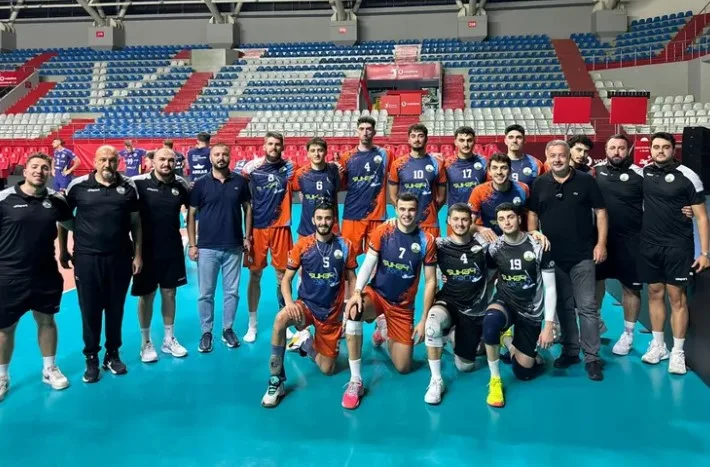 Yeni sezon hazırlıklarına hız kesmeden devam eden Osmangazi Belediyespor Erkek