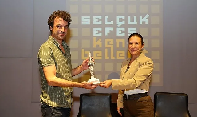 Başka Bir Siyaset Okulu etkinliğinde söyleşi serisi Selçuk Efes Kent