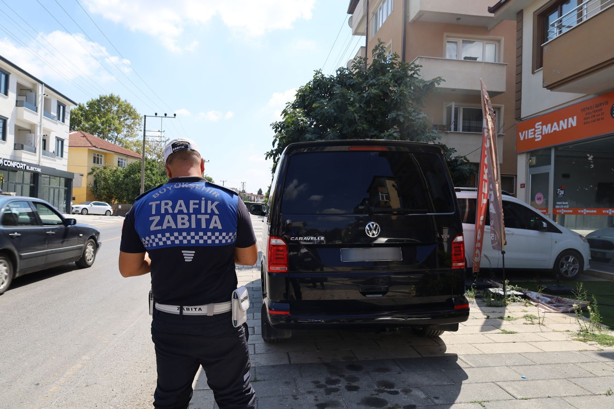 Sakarya Büyükşehir Belediyesi, vatandaşların günlük yaşamını kolaylaştırmak için cadde ve