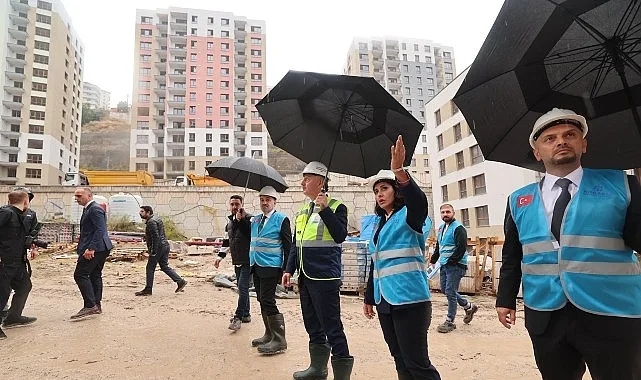 Kocaeli Büyükşehir Belediyesi öncülüğünde, Cedit Mahallesi’nde devam eden kentsel dönüşüm