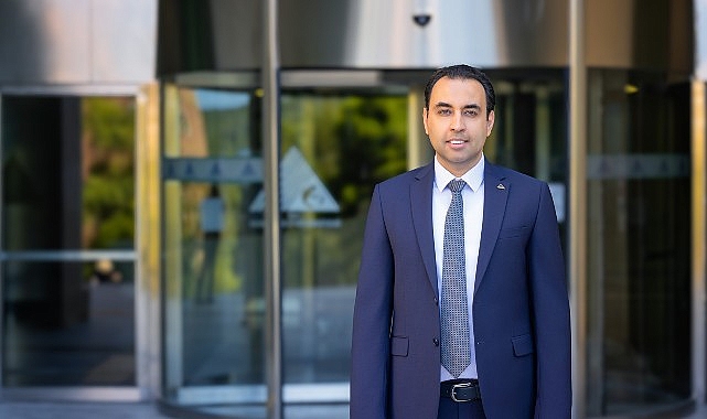Yeditepe Üniversitesi Rektör Yardımcısı Prof. Dr. Oğuz Bayat, üniversite bünyesinde