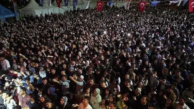 Kocaeli Büyükşehir Belediyesi tarafından düzenlenen “Güz Şenlikleri” Umuttepe Kampüsü’ne renk