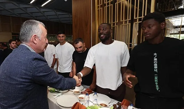 Vali İlhami Aktaş ve Kocaeli Büyükşehir Belediye Başkanı Doç.Dr.Tahir Büyükakın,