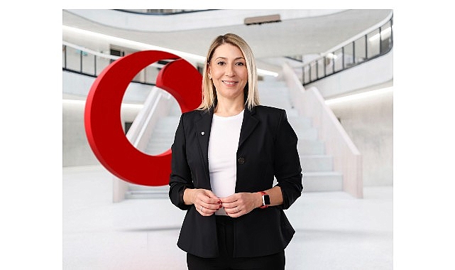 Vodafone Grubu, kadın ve erkek Avrupa futbolunun gelişimini desteklemek için