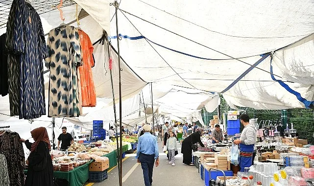 Beylikdüzü Belediyesi, Yakuplu Mahallesi’nde kurulan semt pazarını yeni adresine taşıdı.